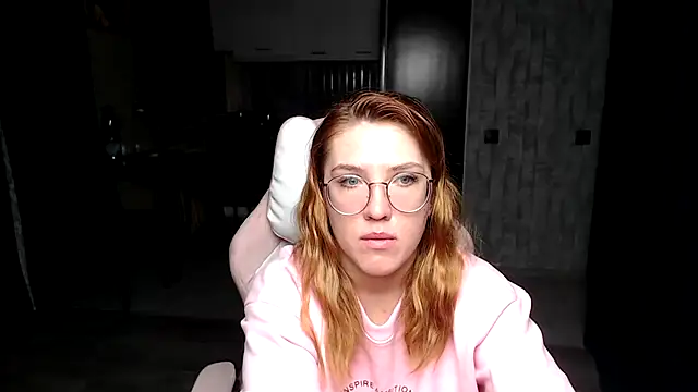 Snapshot of Reginasmilee chatting on 11/09/25, 01:37 Reginasmilee online show from 11/09/25, 01:37