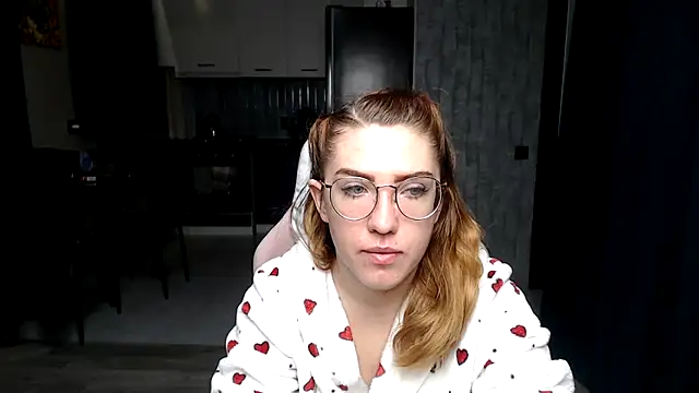 Snapshot of Reginasmilee chatting on 11/26/25, 12:33 Reginasmilee online show from 11/26/25, 12:33