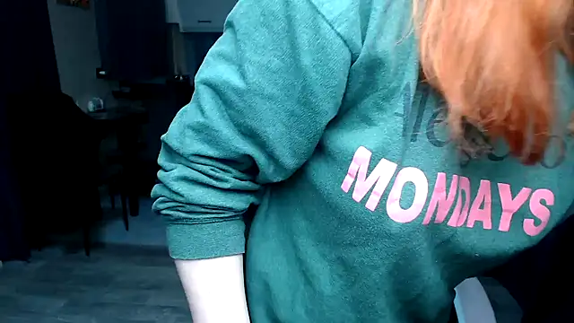 Snapshot of Reginasmilee chatting on 12/03/25, 12:29 Reginasmilee online show from 12/03/25, 12:29