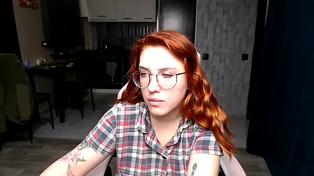 Snapshot of Reginasmilee chatting on 12/05/25, 12:41 Reginasmilee online show from 12/05/25, 12:41