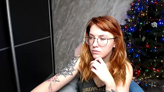 Snapshot of Reginasmilee chatting on 12/23/25, 12:30 Reginasmilee online show from 12/23/25, 12:30