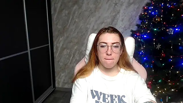 Snapshot of Reginasmilee chatting on 01/09/26, 02:36 Reginasmilee online show from 01/09/26, 02:36