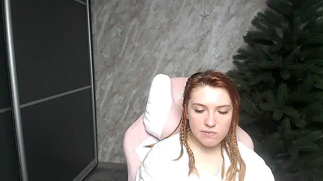 Snapshot of Reginasmilee chatting on 01/11/26, 02:16 Reginasmilee online show from 01/11/26, 02:16