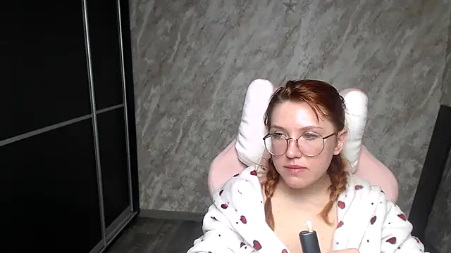 Snapshot of Reginasmilee chatting on 02/21/26, 03:13 Reginasmilee online show from 02/21/26, 03:13