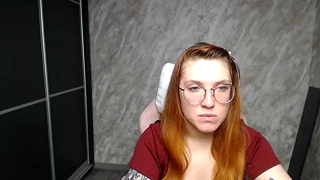 Snapshot of Reginasmilee chatting on 02/28/26, 06:09 Reginasmilee online show from 02/28/26, 06:09