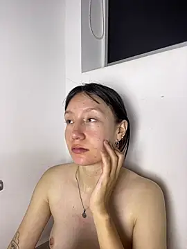 im lizzy17 online show from 08/05/26, 03:20