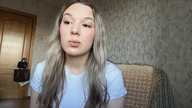 AminaGirl online show from 06/24/26, 02:49