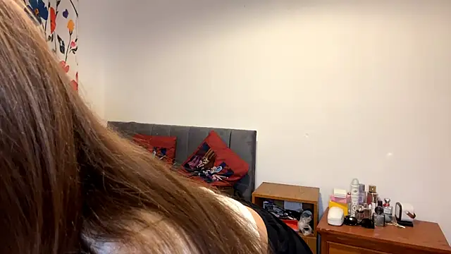 dewlullaby online show from 07/25/26, 10:40