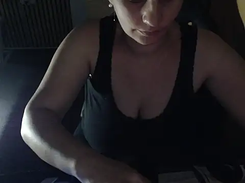 Snapshot of Alessiablue chatting on 07/17/26, 10:03 Alessiablue online show from 07/17/26, 10:03