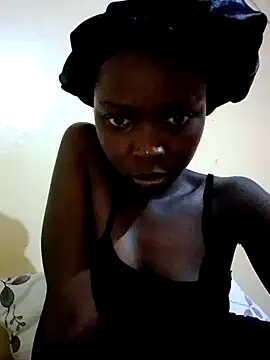 Snapshot of Veenrosa chatting on 06/23/26, 01:31 Veenrosa online show from 06/23/26, 01:31
