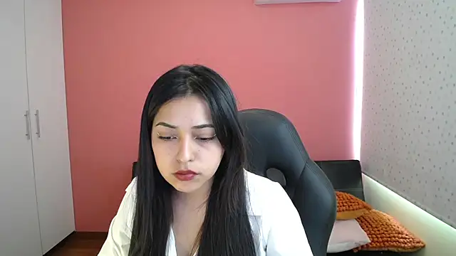 Snapshot of milett444 chatting on 07/08/26, 07:51 milett444 online show from 07/08/26, 07:51