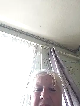 EmmaSwan555 online show from 06/25/26, 01:26