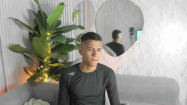 Snapshot of Noah_sexhotty chatting on 07/11/26, 02:03 Noah sexhotty online show from 07/11/26, 02:03