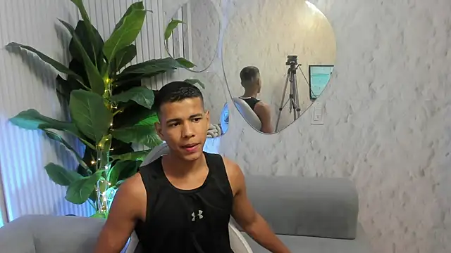 Snapshot of Noah_sexhotty chatting on 07/21/26, 02:36 Noah sexhotty online show from 07/21/26, 02:36
