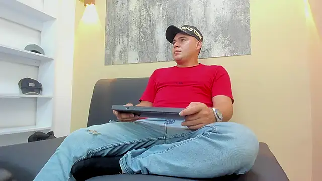 THEO WOOD3 online show from 06/30/26, 08:32