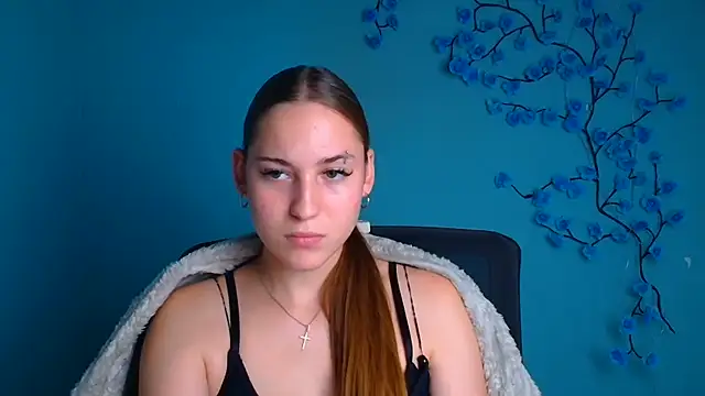 Snapshot of Holly_Mooon_ chatting on 07/06/26, 03:03 Holly Mooon online show from 07/06/26, 03:03
