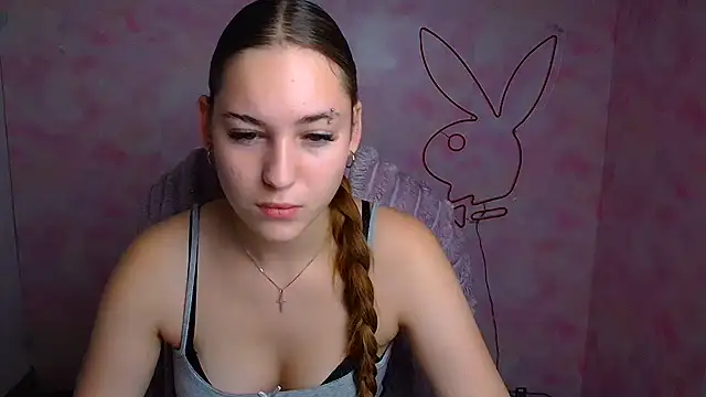 Snapshot of Holly_Mooon_ chatting on 07/07/26, 05:21 Holly Mooon online show from 07/07/26, 05:21