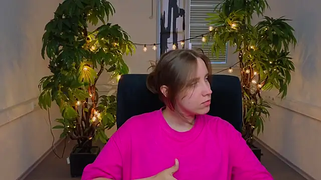 ReinaAdams online show from 06/27/26, 04:34