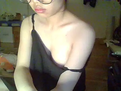 Bonnie-ee online show from 06/27/26, 02:01
