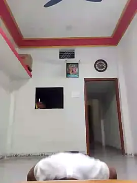 Yoursunnysuraj online show from 07/04/26, 05:02