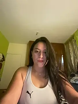 Snapshot of shantal82 chatting on 07/09/26, 11:42 shantal82 online show from 07/09/26, 11:42
