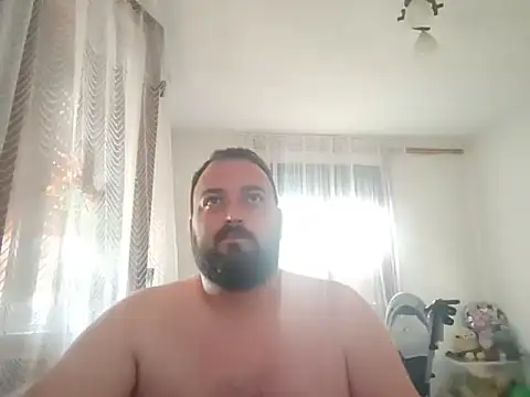 Snapshot of Horneymonster222 chatting on 06/28/26, 05:46 Horneymonster222 online show from 06/28/26, 05:46