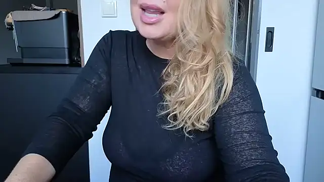 Snapshot of TammyJeann chatting on 09/12/25, 03:01 TammyJeann online show from 09/12/25, 03:01