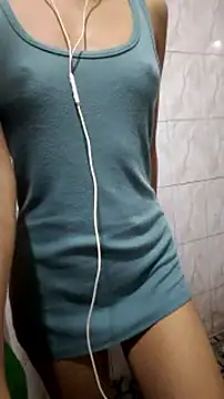 Snapshot of SweetieGirl05 chatting on 07/14/26, 03:40 SweetieGirl05 online show from 07/14/26, 03:40