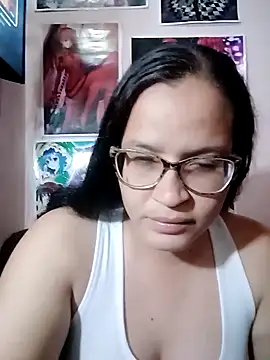 Snapshot of valentina1607 chatting on 07/01/26, 12:12 valentina1607 online show from 07/01/26, 12:12