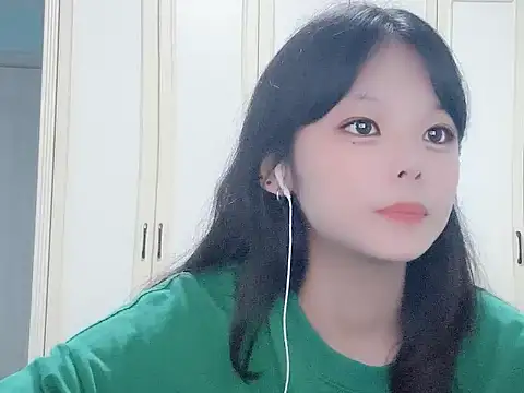 lila82828 online show from 07/07/26, 11:58