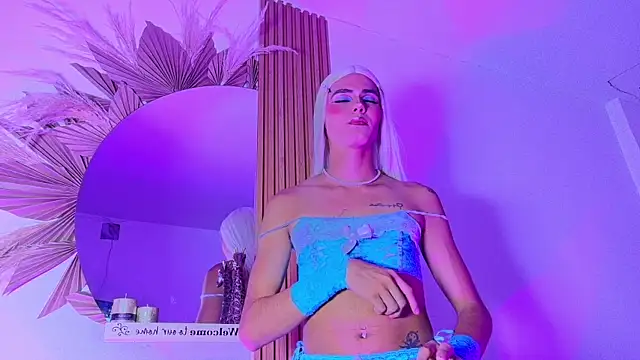 chloe thundert online show from 07/12/26, 08:27