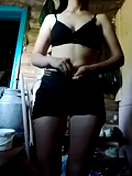 an unforgettable girl online show from 07/04/26, 12:44