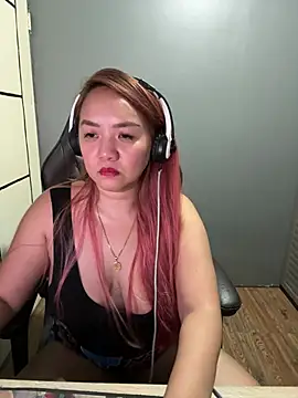 chloe wonderlust online show from 07/07/26, 09:02