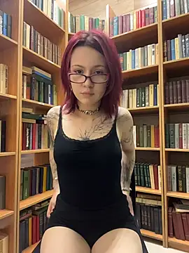 Snapshot of LillyBae chatting on 07/06/26, 02:25 LillyBae online show from 07/06/26, 02:25
