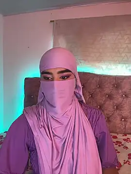 Snapshot of Aisha-Zayed chatting on 07/03/26, 07:31 Aisha-Zayed online show from 07/03/26, 07:31