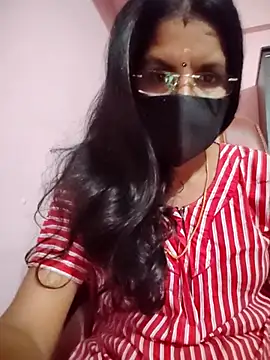 Snapshot of tamil_peenqueen chatting on 07/04/26, 05:52 tamil peenqueen online show from 07/04/26, 05:52