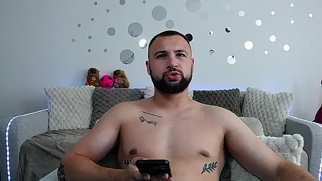 Snapshot of liam_studd chatting on 07/03/26, 04:08 liam studd online show from 07/03/26, 04:08