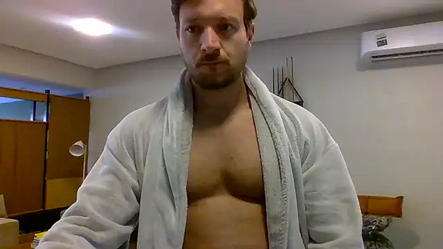 Snapshot of Mrgray28 chatting on 07/07/26, 08:02 Mrgray28 online show from 07/07/26, 08:02