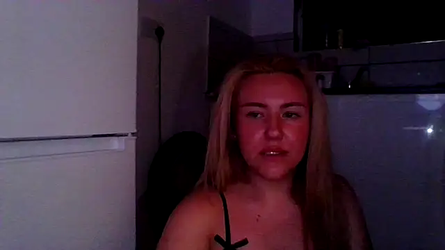 Snapshot of MaddyCherryX chatting on 07/02/26, 11:22 MaddyCherryX online show from 07/02/26, 11:22