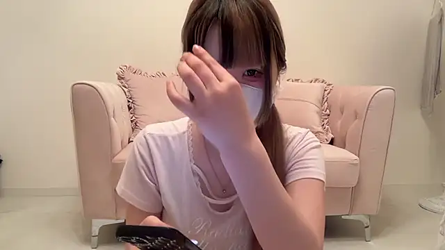 Snapshot of uni_u2 chatting on 07/05/26, 10:11 uni u2 online show from 07/05/26, 10:11