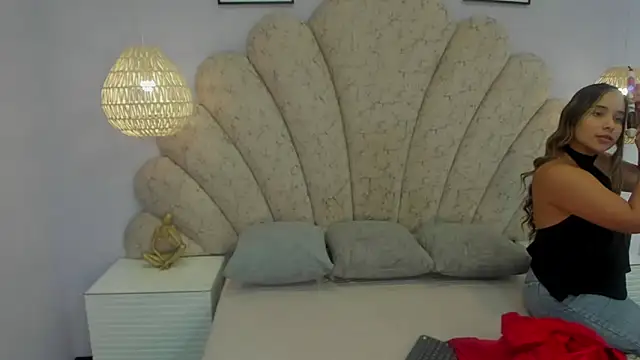 Snapshot of lucycarson_ chatting on 07/09/26, 02:48 lucycarson online show from 07/09/26, 02:48