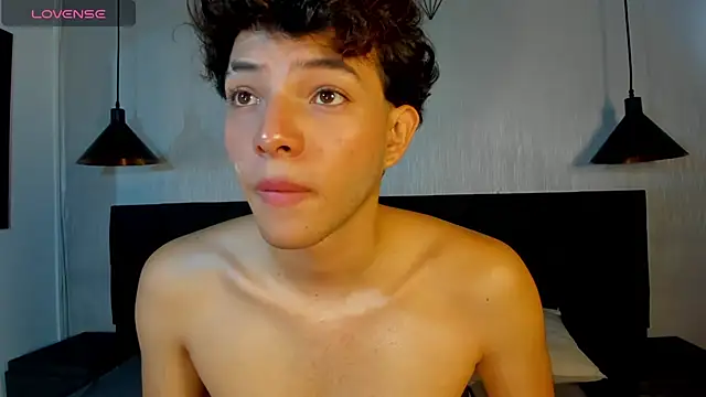 Snapshot of Black_Will_ chatting on 07/10/26, 02:41 Black Will online show from 07/10/26, 02:41