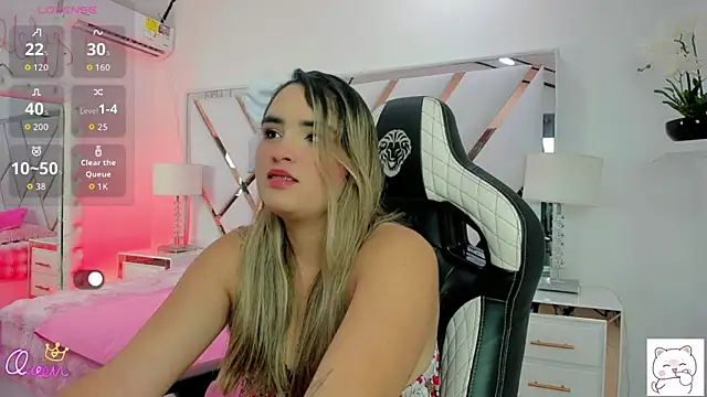 lauren sofiaa online show from 07/08/26, 07:29