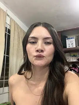 Snapshot of Bellamiller2 chatting on 07/15/26, 03:23 Bellamiller2 online show from 07/15/26, 03:23
