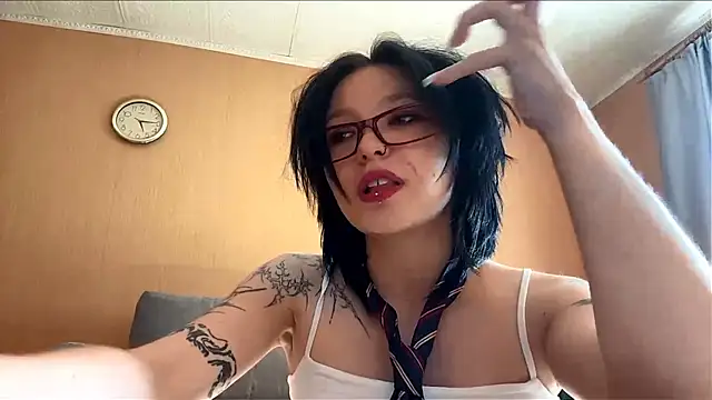 Snapshot of kriniavero chatting on 07/17/26, 02:13 kriniavero online show from 07/17/26, 02:13