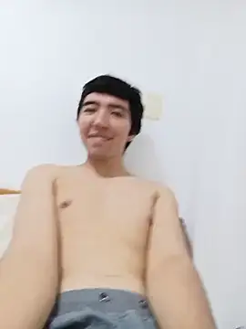 FelipeYang17 online show from 07/14/26, 06:51