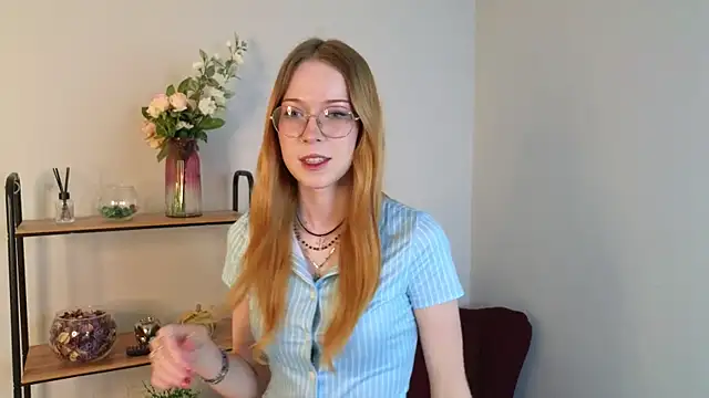 Snapshot of Barbara__Blake chatting on 07/17/26, 10:11 Barbara Blake online show from 07/17/26, 10:11