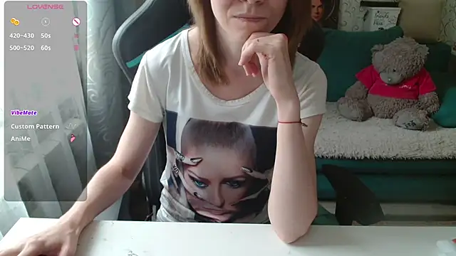 Snapshot of __Alisa__ chatting on 07/13/26, 12:30 Alisa online show from 07/13/26, 12:30