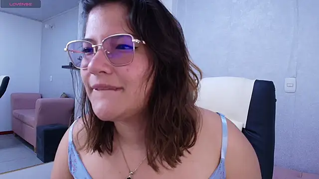 Snapshot of Lucero_Angels chatting on 07/08/26, 07:51 Lucero Angels online show from 07/08/26, 07:51