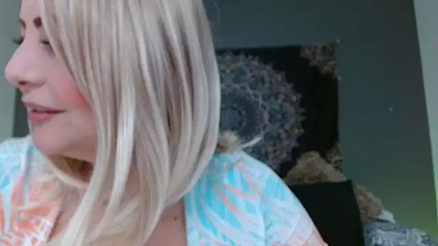 Snapshot of katiasupreme1 chatting on 11/13/25, 06:29 katiasupreme1 online show from 11/13/25, 06:29